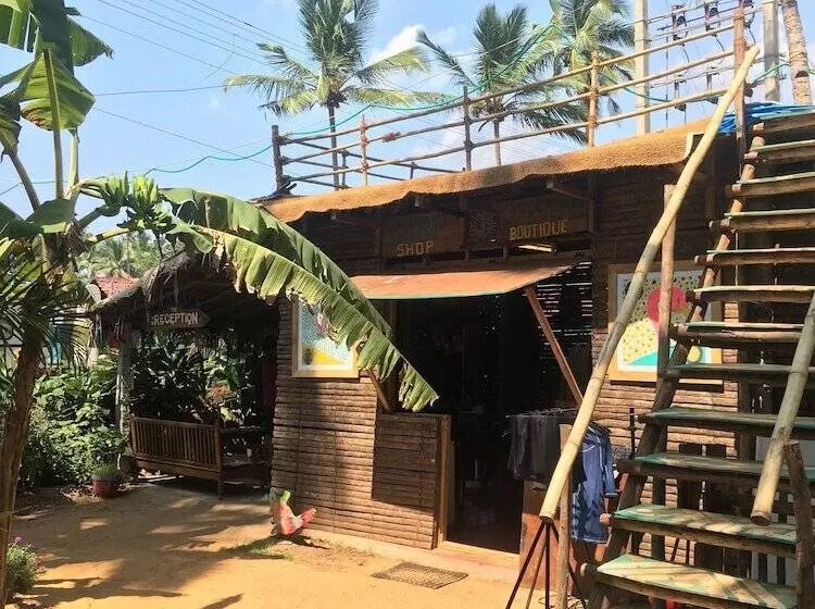 Hotelli Vaayu Watermans Village