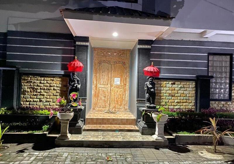 Arta Garden Guest House & Hostel