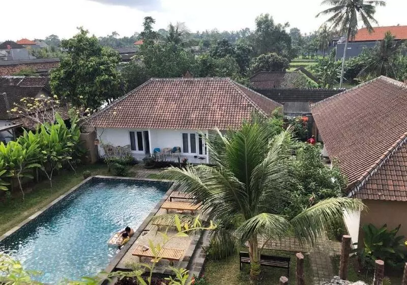 Arta Garden Guest House & Hostel