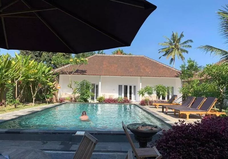 Arta Garden Guest House & Hostel