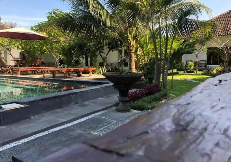 Arta Garden Guest House & Hostel