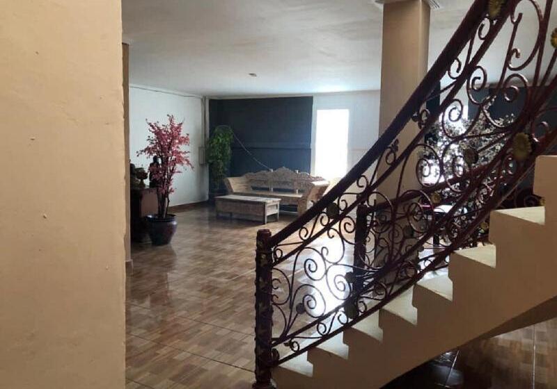 Arta Garden Guest House & Hostel