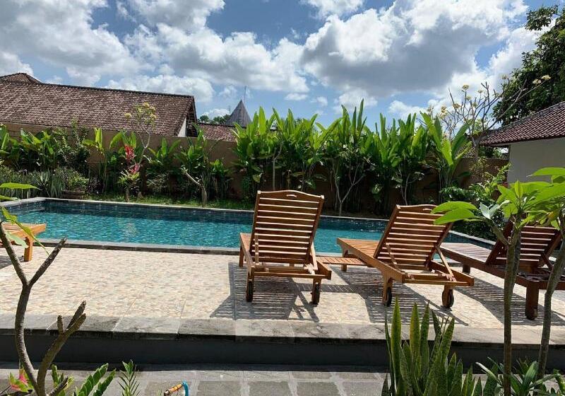 Arta Garden Guest House & Hostel