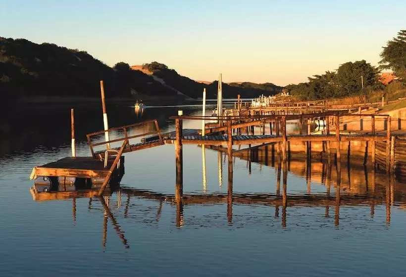 Aamiaismajoitus (B&B) Dungbeetle River Lodge