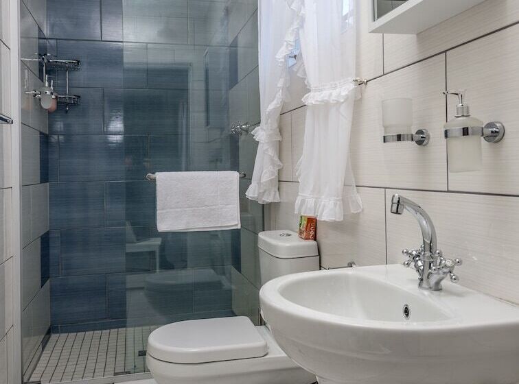 ベッドアンドブレックファースト Dungbeetle River Lodge