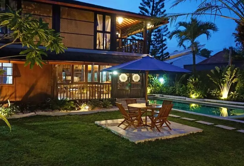 ベッドアンドブレックファースト Villa Coconut Spring Canggu