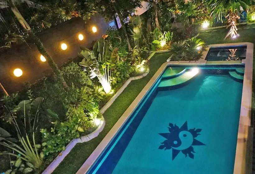 ベッドアンドブレックファースト Villa Coconut Spring Canggu