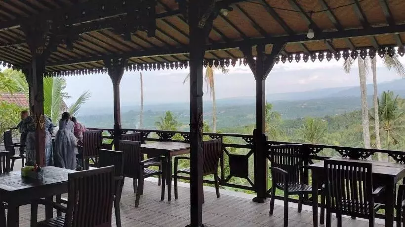 Hotelli D Kailash Retreat