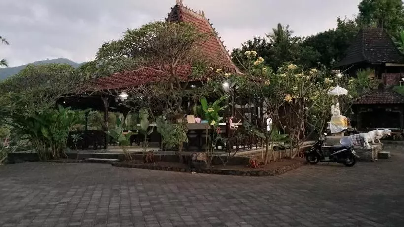 Hotelli D Kailash Retreat