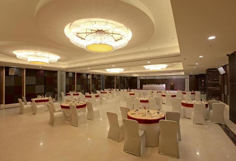 酒店 Goutham Grand