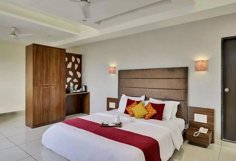 Goverdhan Greens Resort Dwarka L Hotels In Dwarka