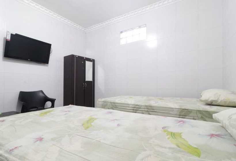 ホテル Graha Indah