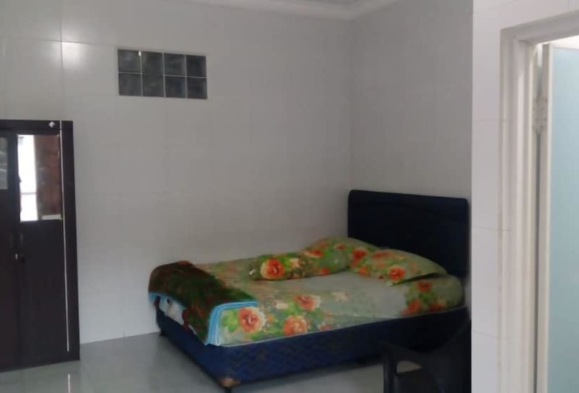 ホテル Graha Indah