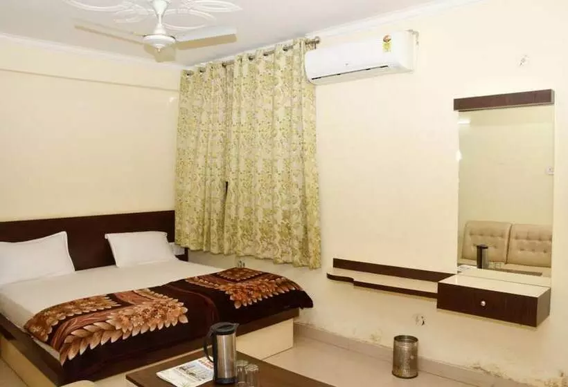 Hotelli Nand Residency