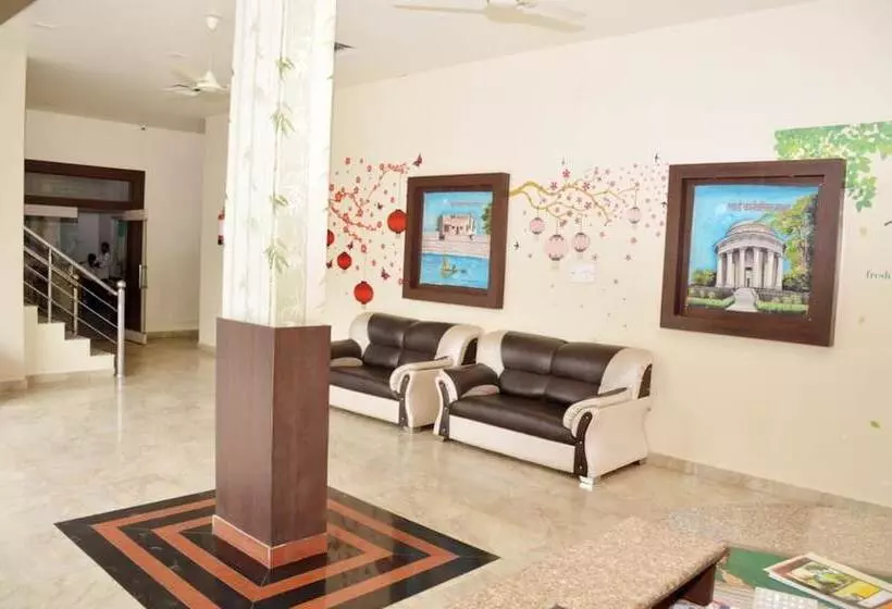 Hotelli Nand Residency