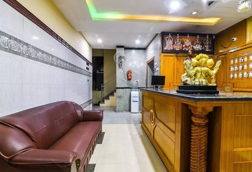 ホテル Pujitha Residency By Oyo Rooms