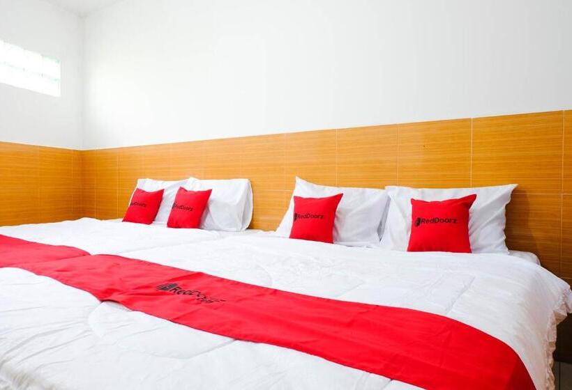 בית מלון כפרי Reddoorz Near Stab Syailendra Kopeng