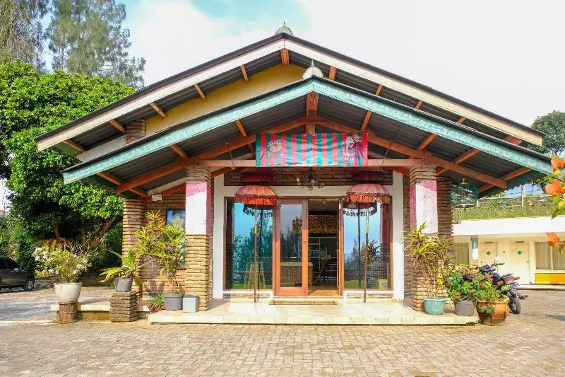 Hotelli Reddoorz Near Stab Syailendra Kopeng