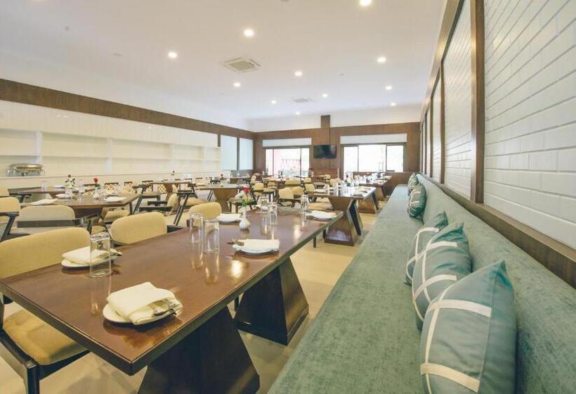 Hotel The Greenfields Resort And Convention