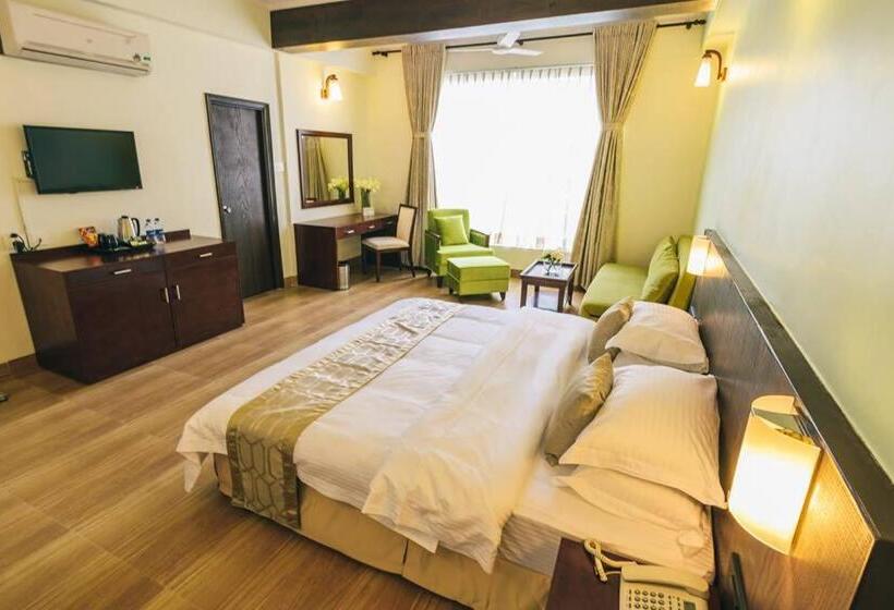 Hotel The Greenfields Resort And Convention