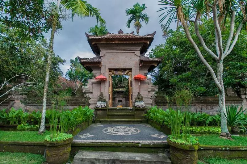 Hotelli Uma Dawa Resort And Spa