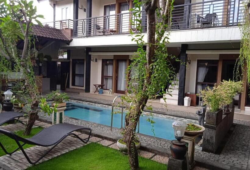 פנסיון New Kubu Di Bukit