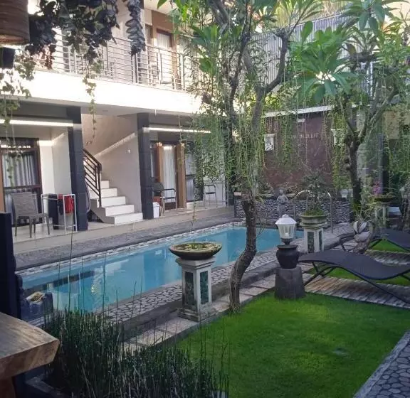 ペンション New Kubu Di Bukit