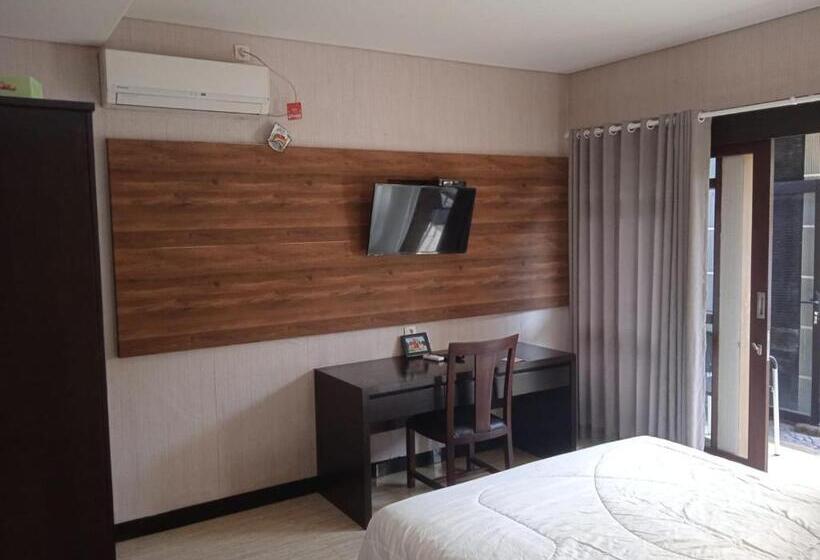 פנסיון New Kubu Di Bukit