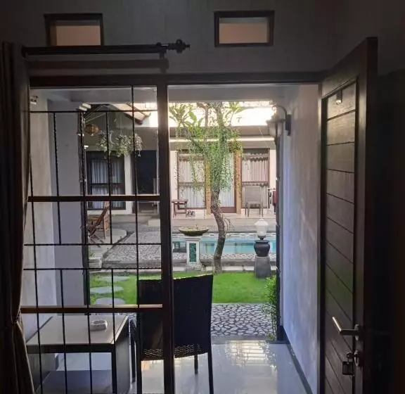 ペンション New Kubu Di Bukit