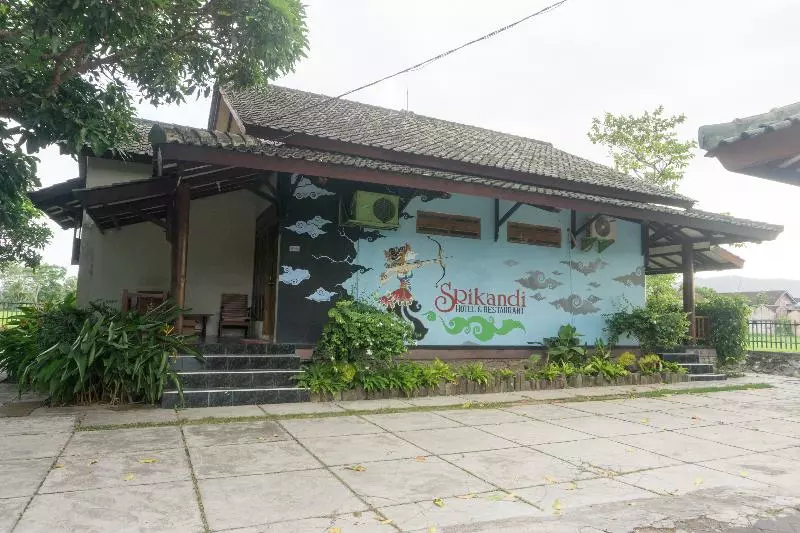 Srikandi Hotel By Oyo Rooms