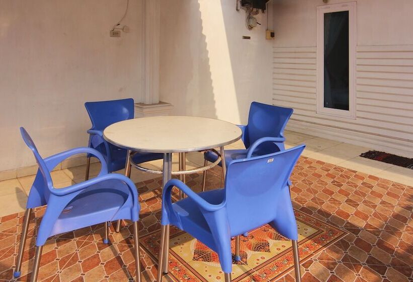 فندق صغير Garuda By Oyo Rooms