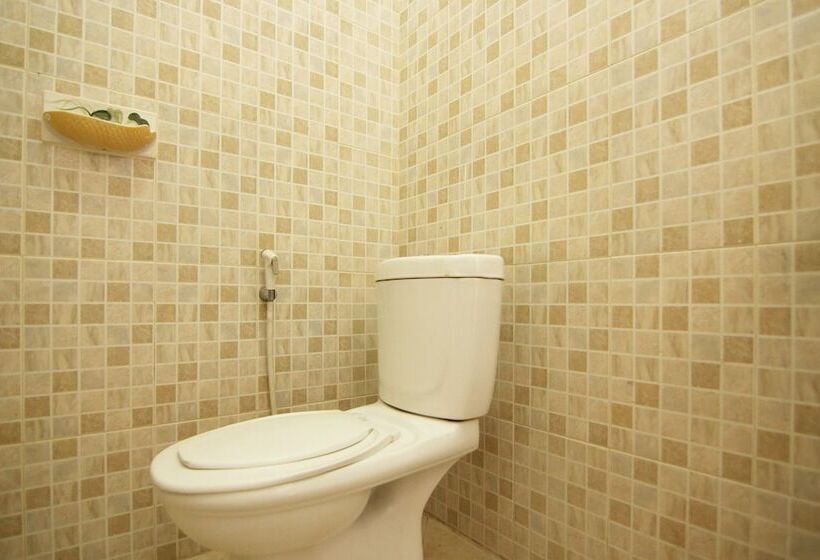 فندق صغير Garuda By Oyo Rooms