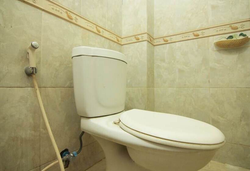 فندق صغير Garuda By Oyo Rooms