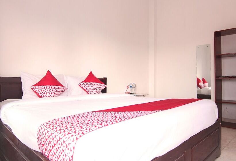 فندق صغير Garuda By Oyo Rooms