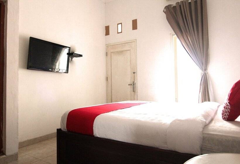 فندق صغير Garuda By Oyo Rooms