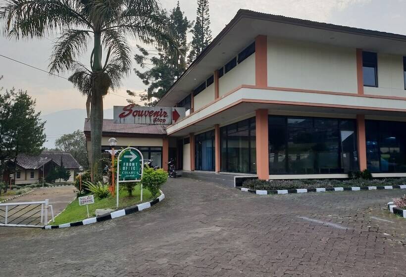 Bed and Breakfast Cisarua Indah Cottage