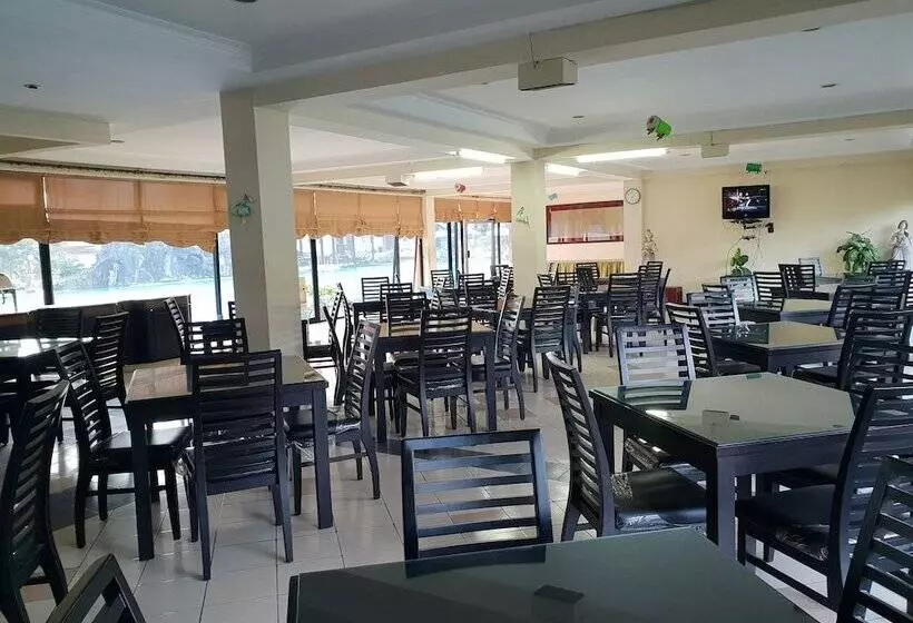 Aamiaismajoitus (B&B) Cisarua Indah Cottage