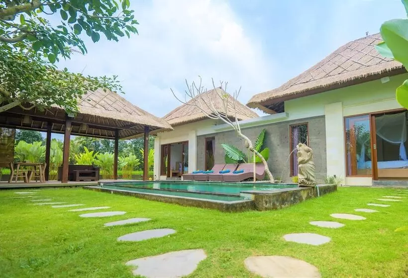 Aamiaismajoitus (B&B) Three Gold Luxury Private Villa