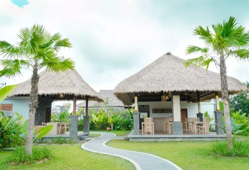 Aamiaismajoitus (B&B) Three Gold Luxury Private Villa