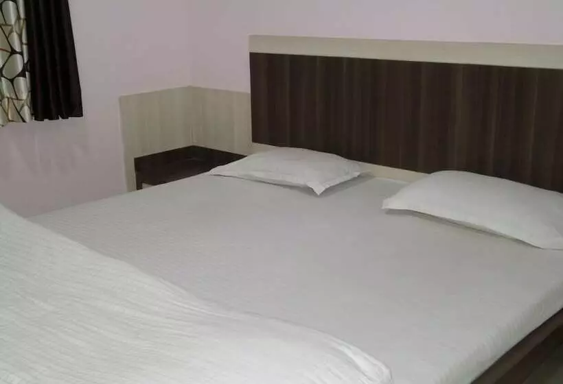 Hotelli Amit Plaza