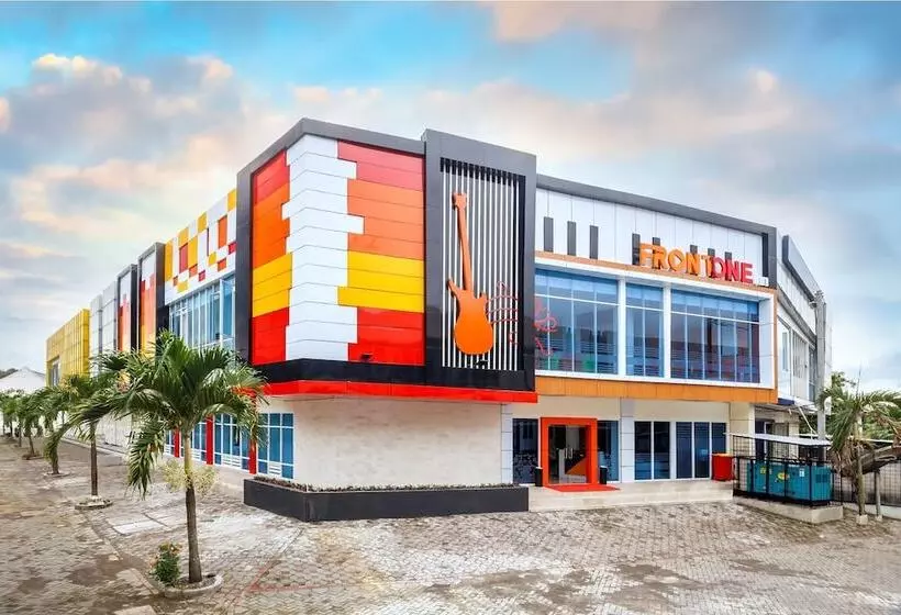 Hotel Front One Inn Muntilan