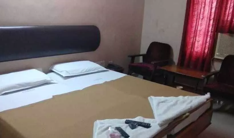 ホテル Iroomz  Amaravathi