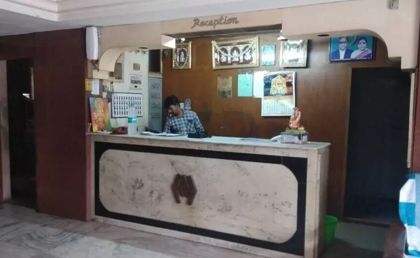 ホテル Iroomz  Amaravathi