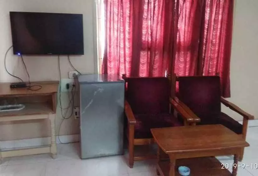 ホテル Iroomz  Amaravathi