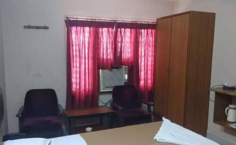 ホテル Iroomz  Amaravathi
