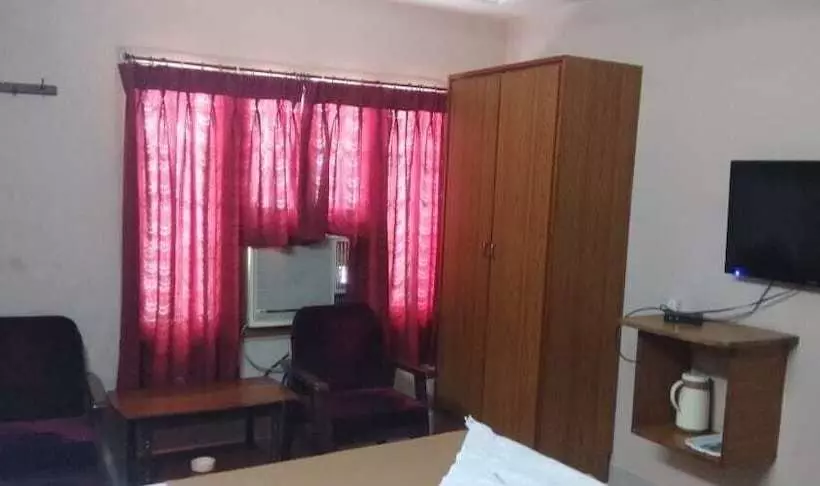 ホテル Iroomz  Amaravathi