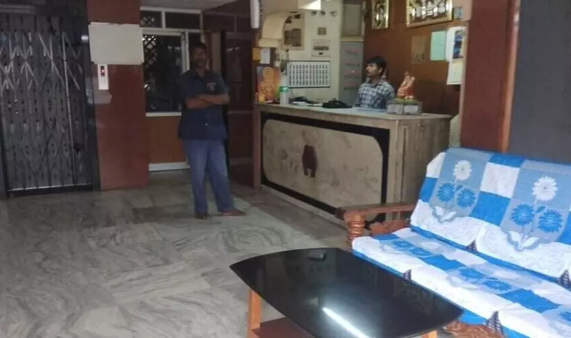 ホテル Iroomz  Amaravathi