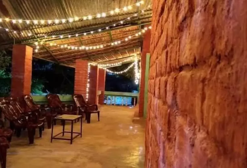 Hotelli Polo Forest Cottage