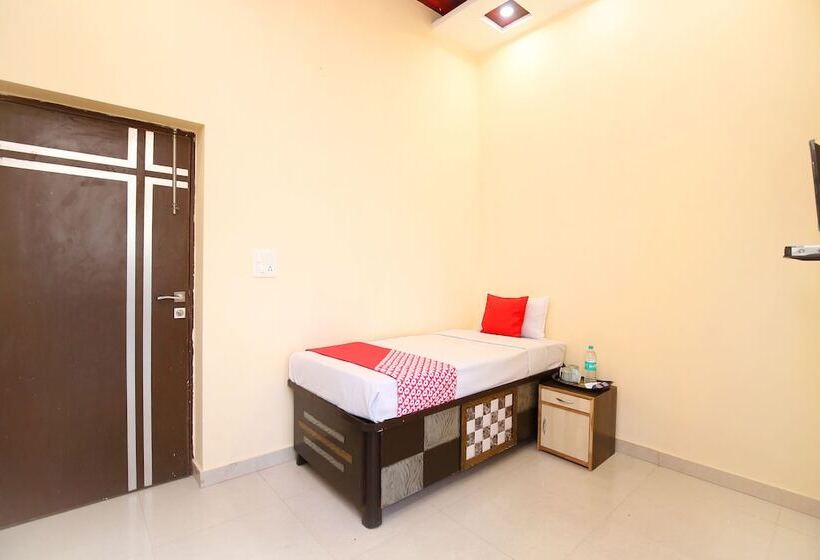 酒店 Royal Lifestyle By Oyo Rooms