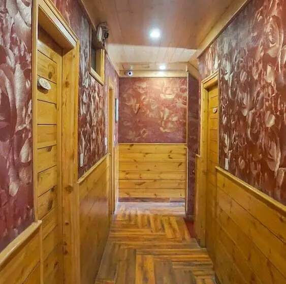 ホテル The Tikker Fagu